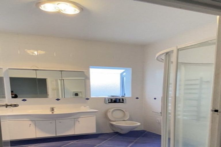 Photo of property in 80 Ngataringa Road, Devonport, Auckland, 0624