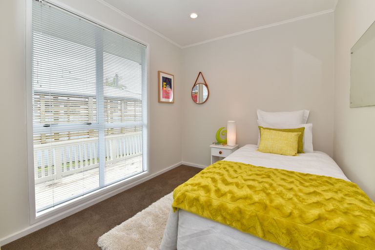 Photo of property in 57 Hatton Road, Orewa, 0931