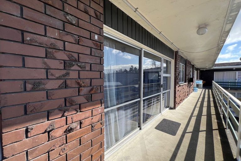 Photo of property in 4u5 May Street, Hamilton East, Hamilton, 3216