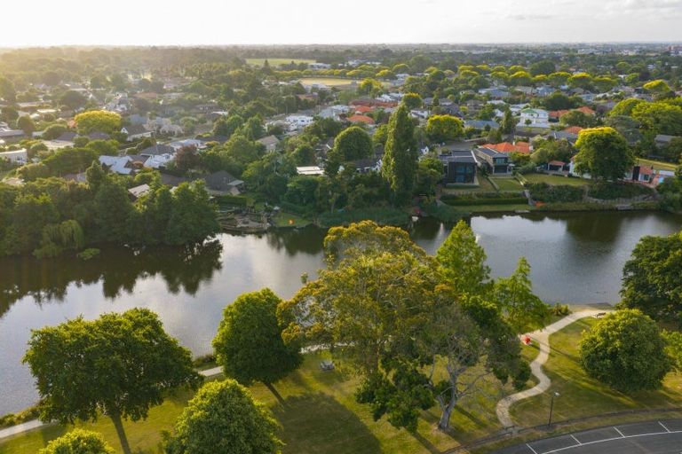 Photo of property in 11 Awanui Avenue, Hokowhitu, Palmerston North, 4410