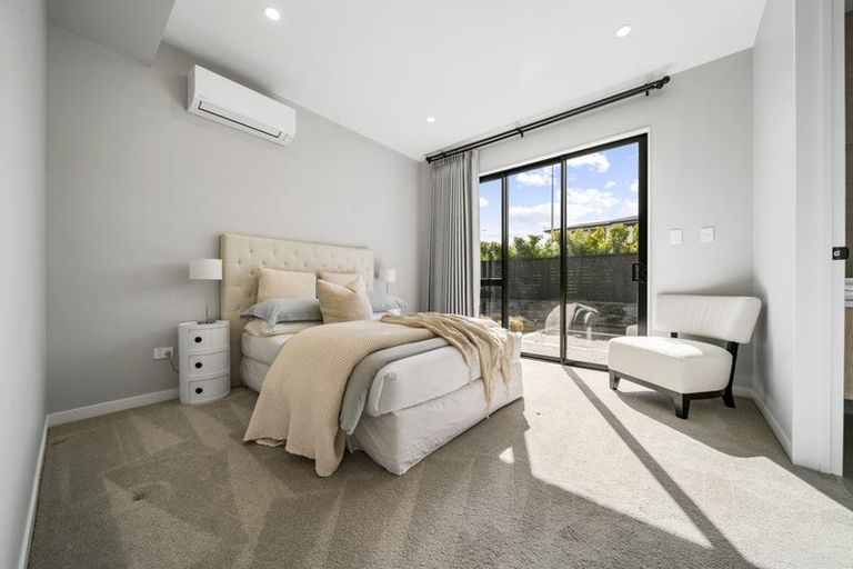 Photo of property in 2 Hanikura Street, Long Bay, Auckland, 0630