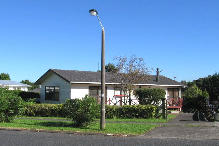 Photo of property in 35 Minaret Drive, Bucklands Beach, Auckland, 2014