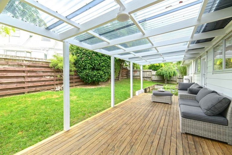 Photo of property in 132 Awaruku Road, Torbay, Auckland, 0630
