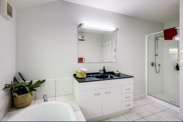 Photo of property in 130a Priestley Terrace, Bluff Hill, Napier, 4110