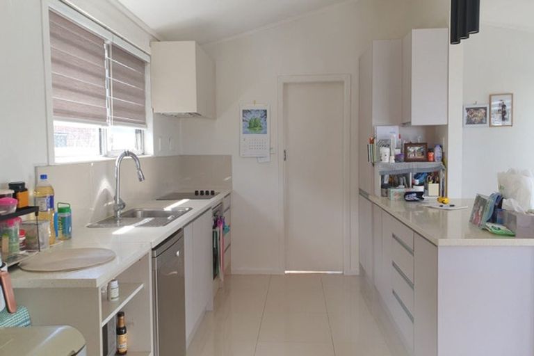 Photo of property in 1/104 Bond Crescent, Forrest Hill, Auckland, 0620