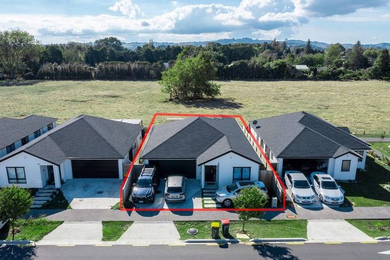 Photo of property in 3 Silver Beech Street, Takanini, 2110