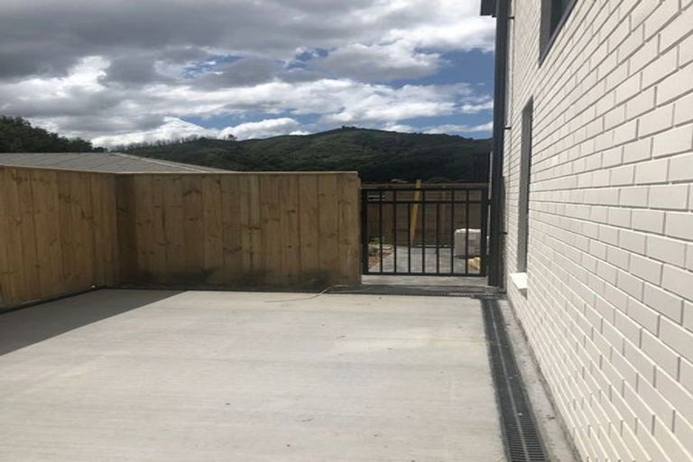 Photo of property in 1/27 Main Road, Wainuiomata, Lower Hutt, 5014