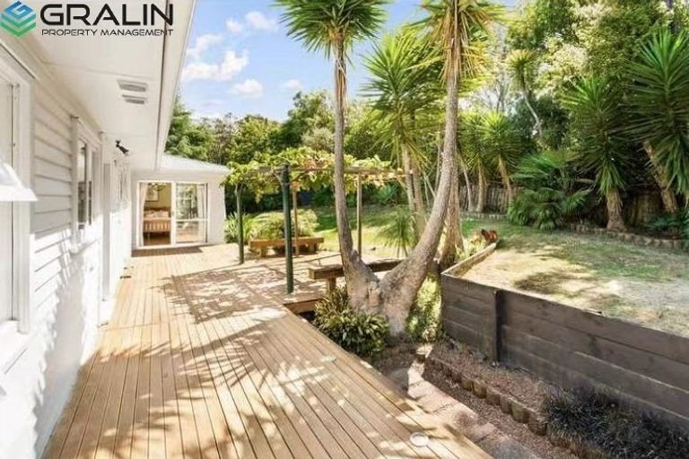 Photo of property in 48 Hilling Street, Titirangi, Auckland, 0604