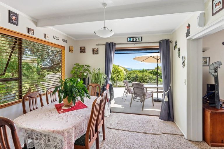 Photo of property in 24 Kereru Street, Waikanae, 5036