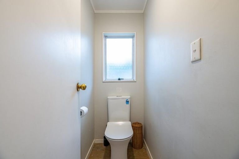 Photo of property in 57 Chislehurst Street, Henderson, Auckland, 0612