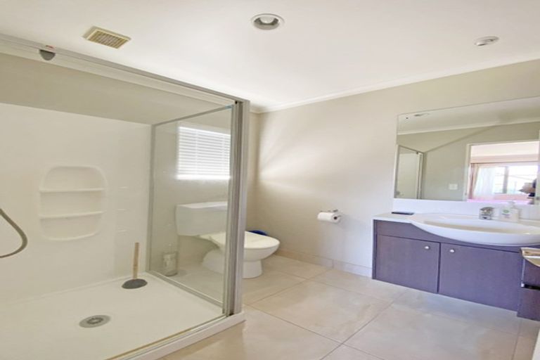 Photo of property in 9 Dunoon Close, Flat Bush, Auckland, 2016