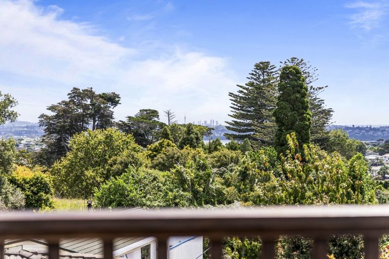 Photo of property in 98 Bleakhouse Road, Howick, Auckland, 2014