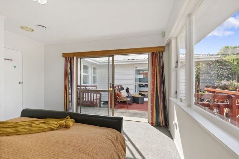 Photo of property in 10 Erris Street, Johnsonville, Wellington, 6037