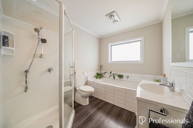 Photo of property in 98 Farmer Crescent, Taita, Lower Hutt, 5011