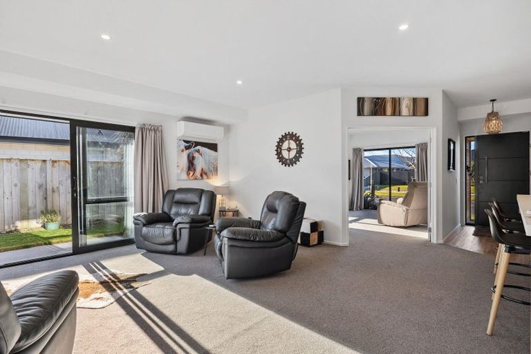 Photo of property in 27 Anderton Crescent, Mosgiel, 9024