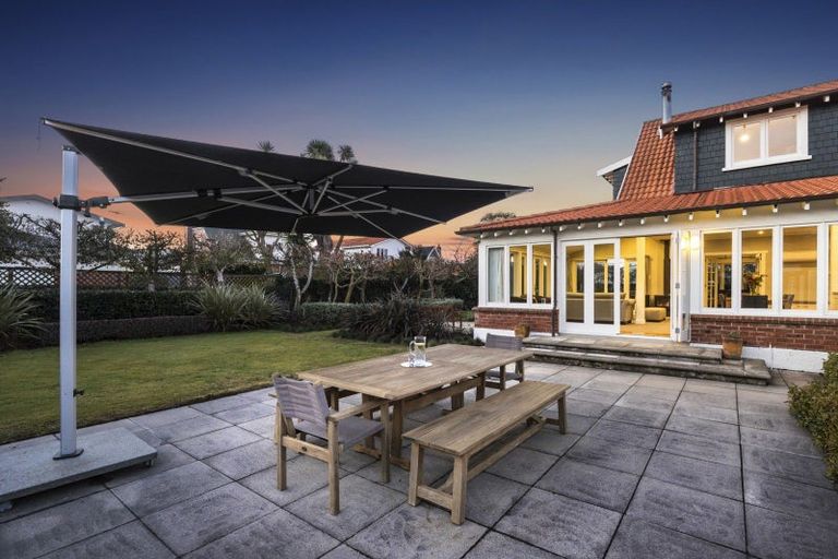 Photo of property in 370 Bay View Road, Saint Clair, Dunedin, 9012