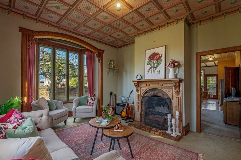 Photo of property in 102 Atawhai Road, Fitzherbert, Palmerston North, 4410