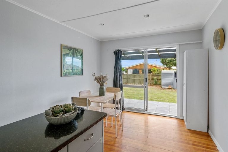 Photo of property in 72 Parata Street, Waikanae, 5036