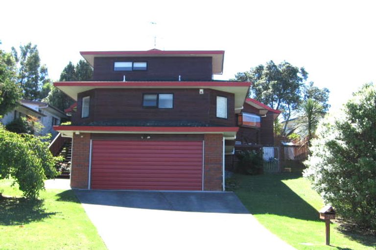 Photo of property in 26 Nui Mana Place, Te Atatu South, Auckland, 0610