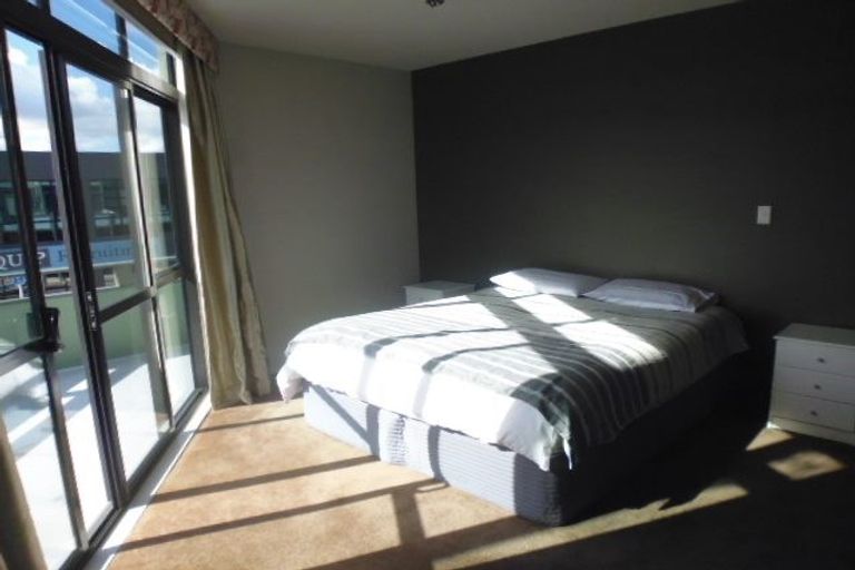 Photo of property in Petone Dental Centre, 374 Jackson Street, Petone, Lower Hutt, 5012