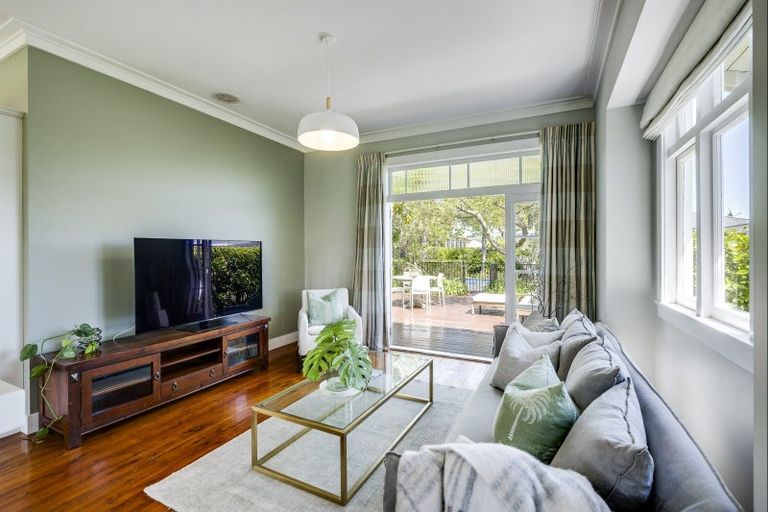 Photo of property in 24 Mchardy Street, Havelock North, 4130