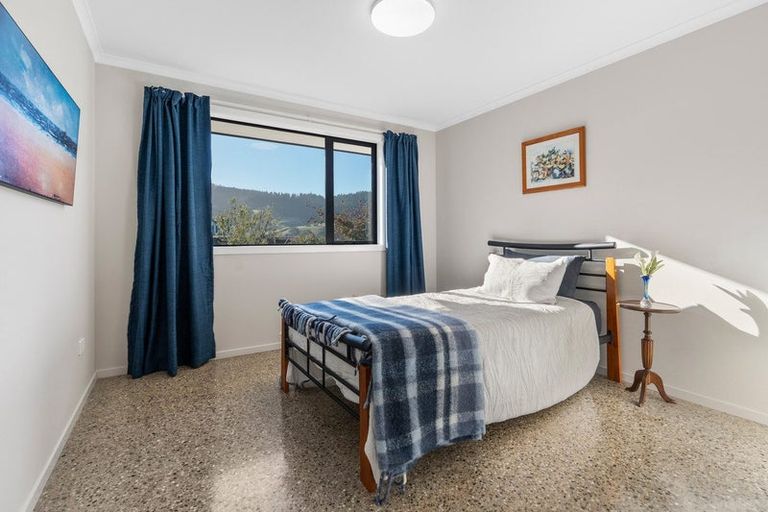 Photo of property in 9 Goddard Way, Sawyers Bay, Port Chalmers, 9023