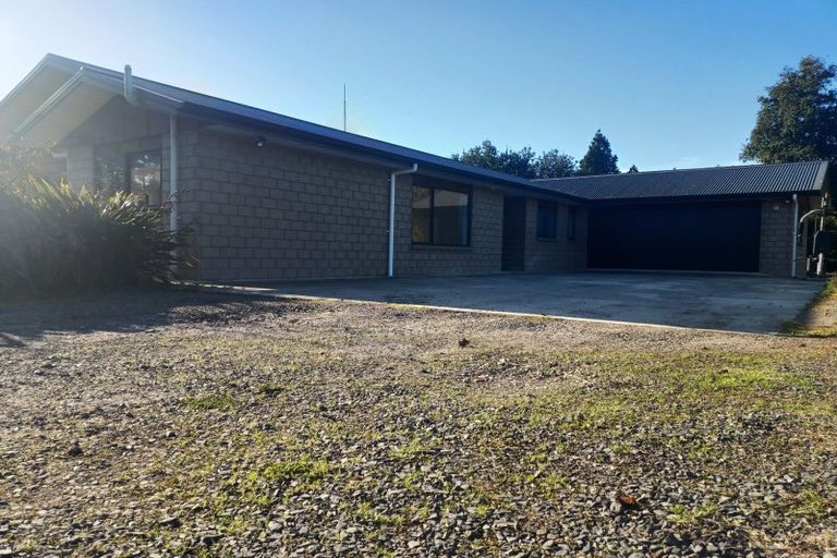 Photo of property in 281 North Manakau Road, Manakau, Levin, 5573