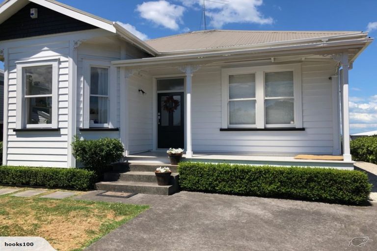 Photo of property in 151 Birkenhead Avenue, Birkenhead, Auckland, 0626