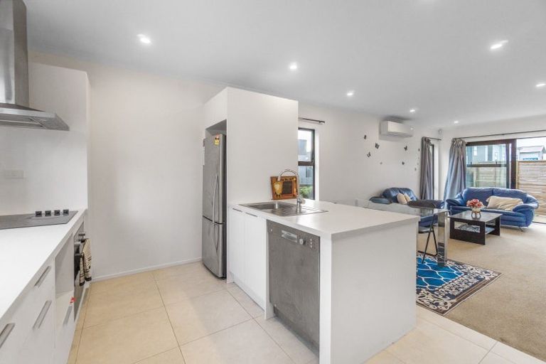 Photo of property in 22 Bader Drive, Mangere, Auckland, 2022