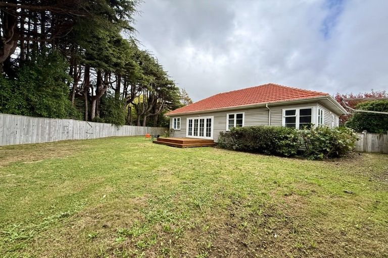 Photo of property in 11 Seddon Street, Naenae, Lower Hutt, 5011