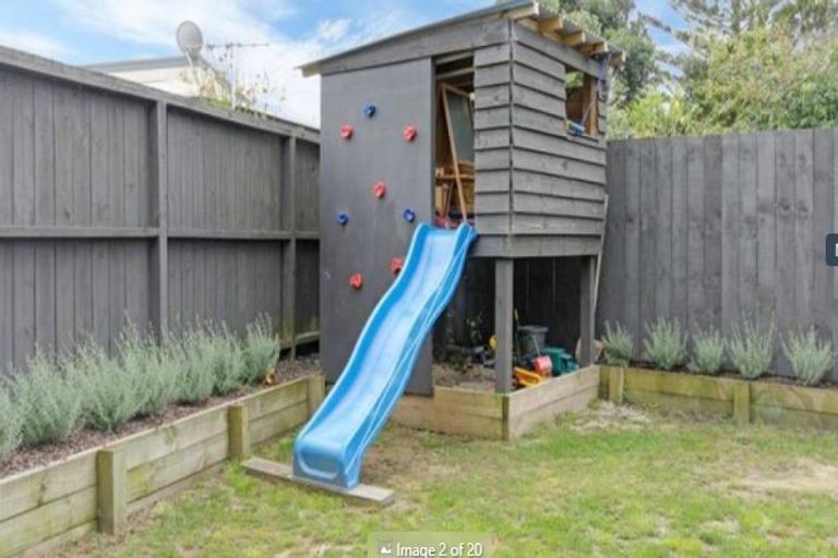 Photo of property in 36a Kervil Avenue, Te Atatu Peninsula, Auckland, 0610