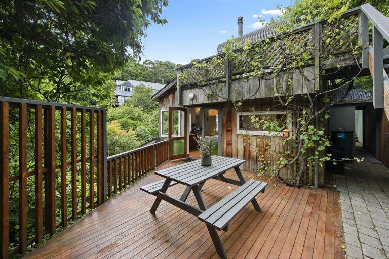 Photo of property in 16 Mairangi Road, Wadestown, Wellington, 6012