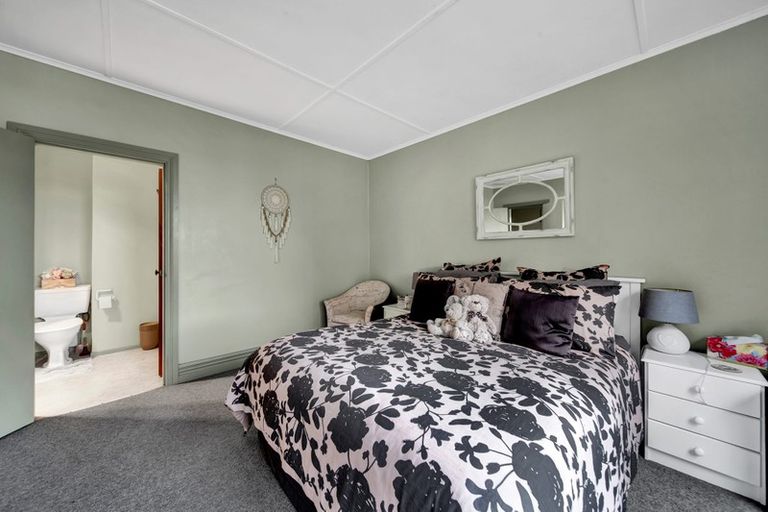 Photo of property in 61 Turuturu Road, Hawera, 4610