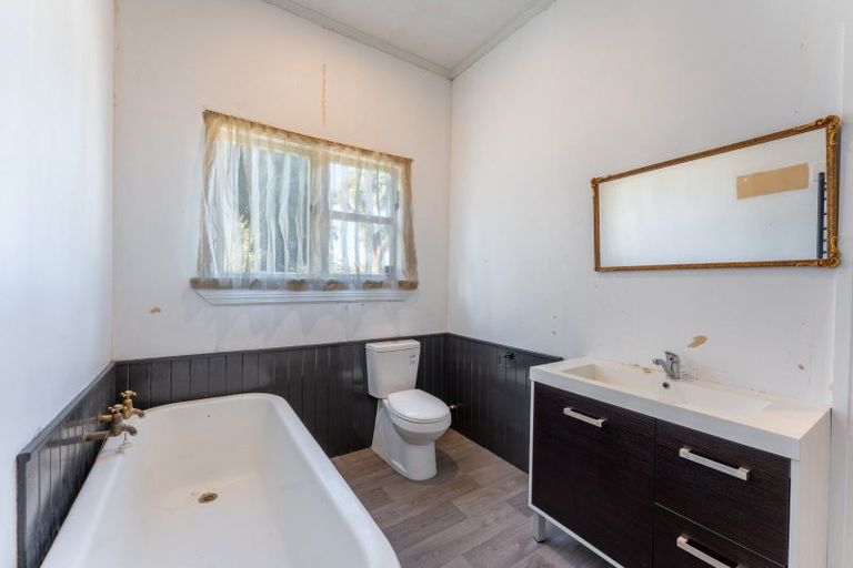 Photo of property in 35 Edinburgh Street, Waimate, 7924