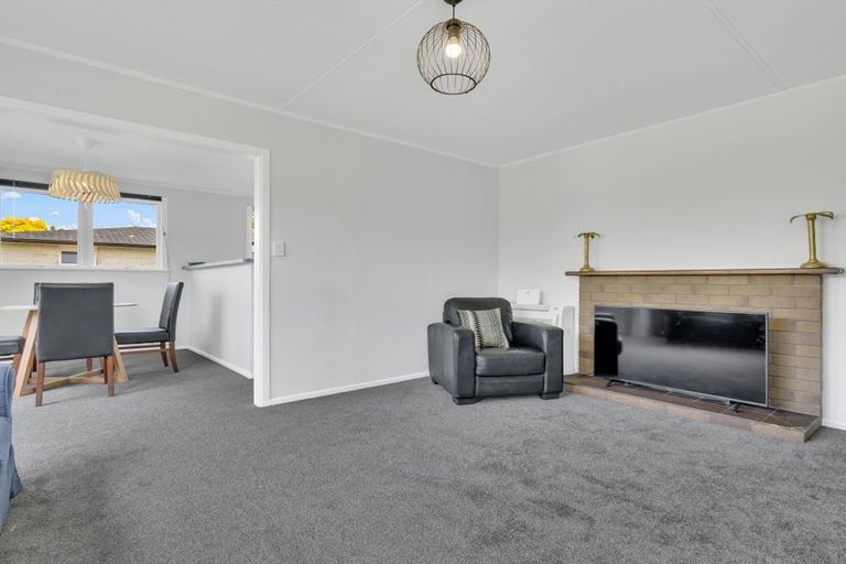 Photo of property in 13 Mangarau Crescent, Havelock North, 4130