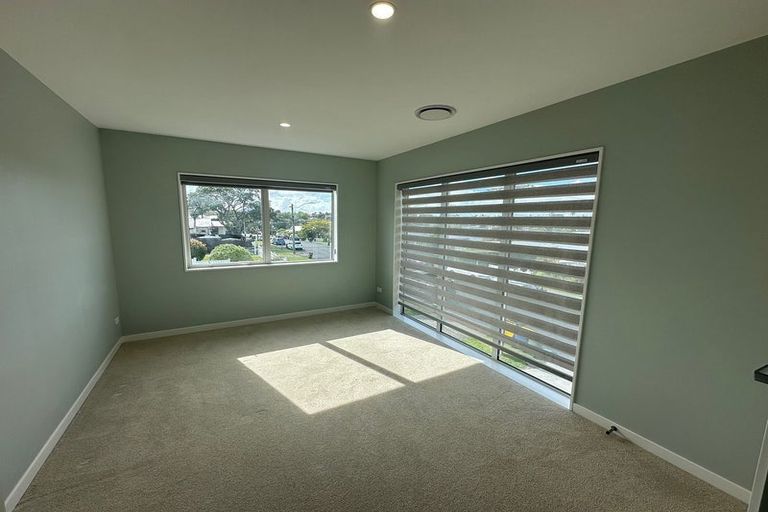 Photo of property in 17 David Street, Bayswater, Auckland, 0622