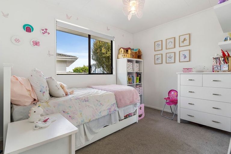 Photo of property in 2/63a Colwill Road, Massey, Auckland, 0614