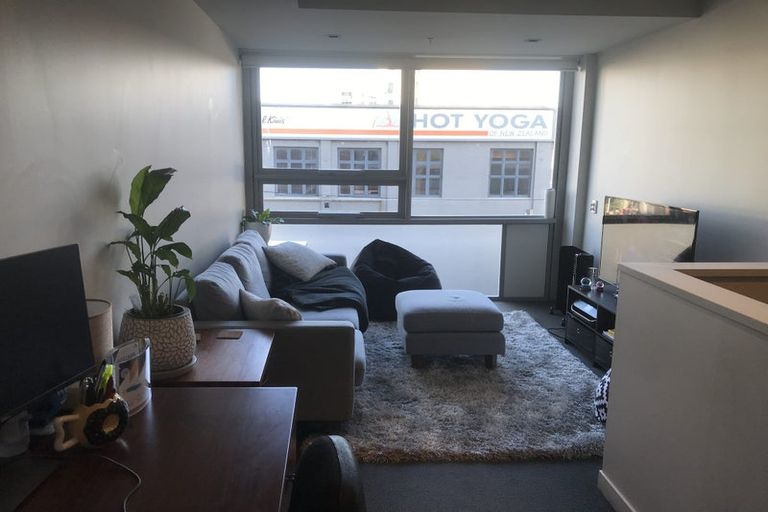 Photo of property in Monument Apartments, 2h/245 Wakefield Street, Te Aro, Wellington, 6011