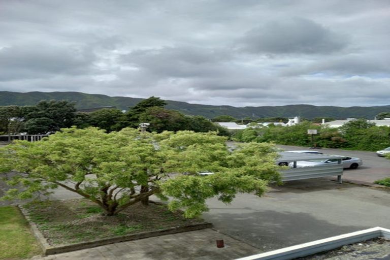 Photo of property in 19 Barber Grove, Moera, Lower Hutt, 5010