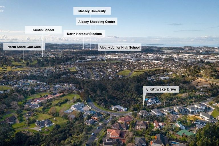 Photo of property in 6 Kittiwake Drive, Schnapper Rock, Auckland, 0632