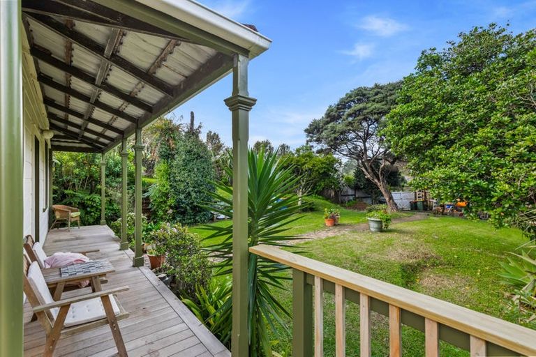 Photo of property in 41 Te Henga Road, Waitakere, Henderson, 0781