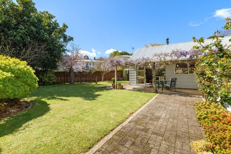 Photo of property in 77 Sherwood Street, Bellevue, Tauranga, 3110