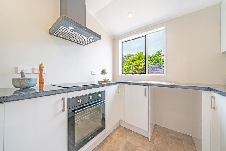 Photo of property in 2/6 Richmond Street, Petone, Lower Hutt, 5012