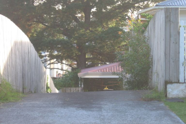Photo of property in 1/57 Bruce Road, Glenfield, Auckland, 0629