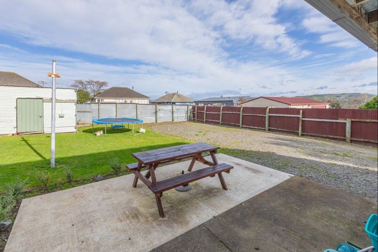 Photo of property in 6 Churchill Street, Waipukurau, 4200