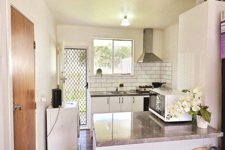 Photo of property in 10f3 Rawson Street, Tawa, Wellington, 5028