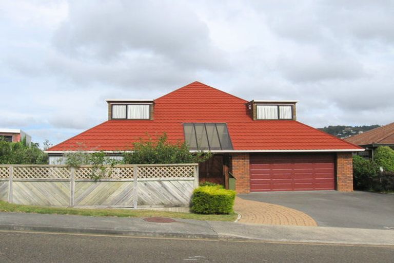 Photo of property in 61 Thatcher Crescent, Crofton Downs, Wellington, 6035