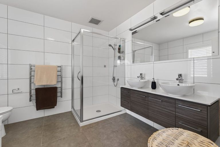 Photo of property in 60 Landmark Terrace, Orewa, 0931