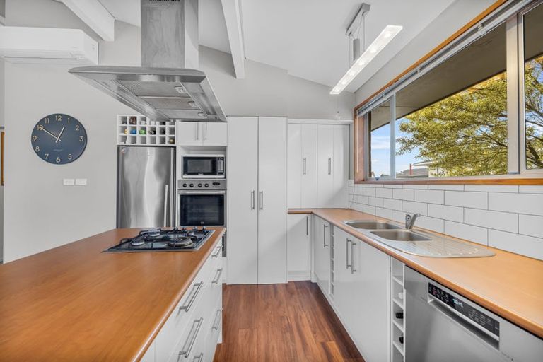 Photo of property in 28 Yellowstone Crescent, Burwood, Christchurch, 8083