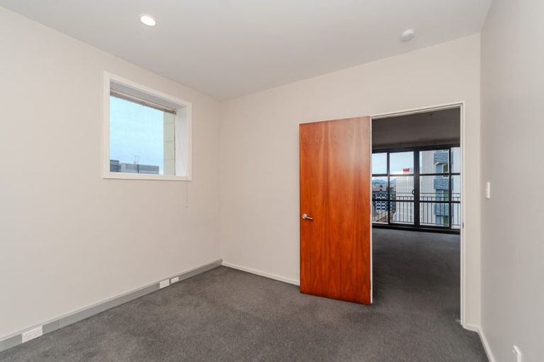 Photo of property in Atrium Towers, 8a/154 The Terrace, Wellington Central, Wellington, 6011